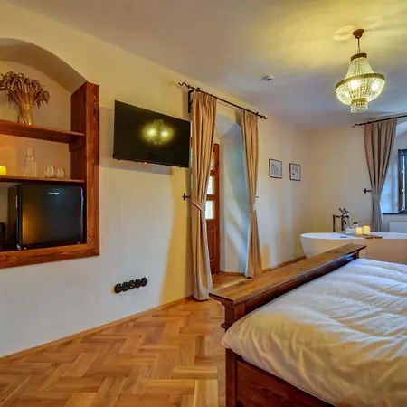 Boutique Pod Barborou 4*